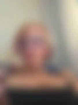 Chat soba uživo modela Dani-peggin