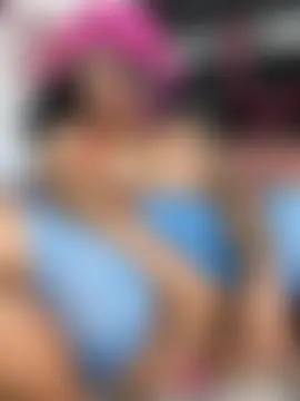 Онлайн чат XXX halana_squirts