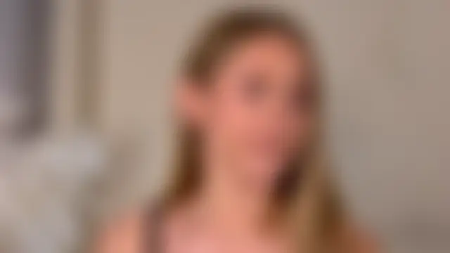 ur_wet_dreams' Live XXX Chat