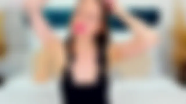 MonaRicci's Live XXX Chat