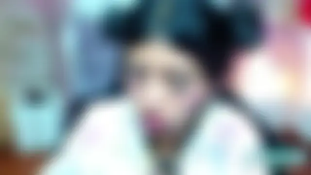 Esmeralda-18のライブチャットルーム