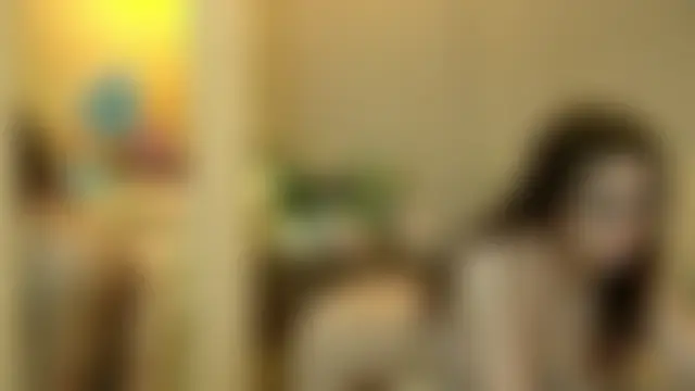 EllieWest live XXX chat