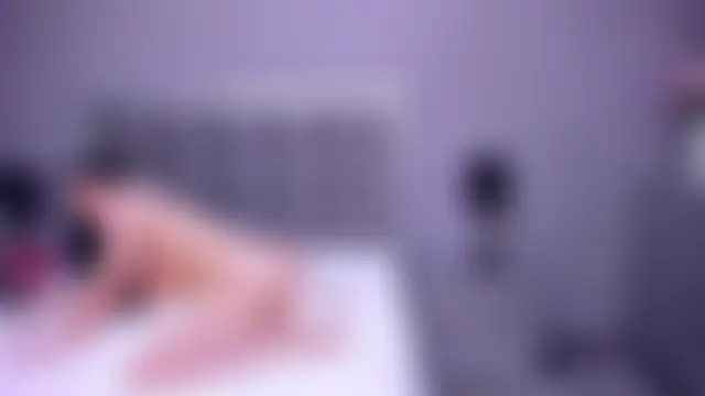 HellennSweet Adlı Modelin Canlı Sohbet Odası