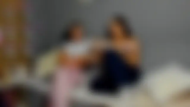 aelin_day Show in webcam