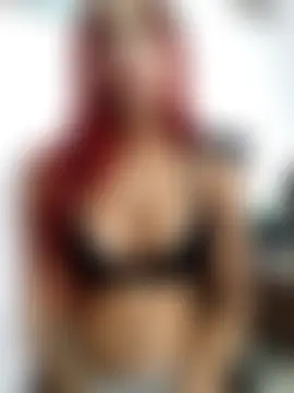 CHLOESHOW's Live Chat Room