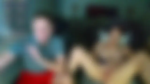 YourAvgNeighbors: απευθείας σέξι σόου στην κάμερα