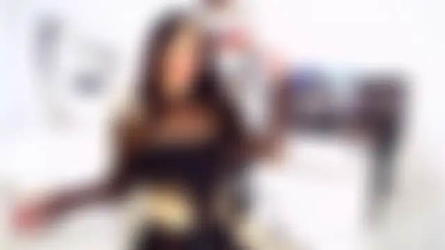 sherlisvonmoon's Live Chat Room