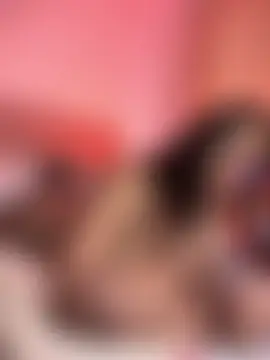 Chat +18 de Carlymonroee_ ao vivo