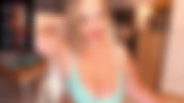 Tilly_Eliot's Live Chat Room