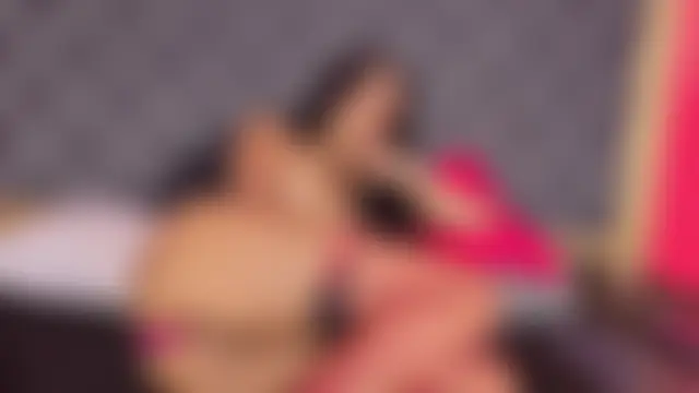 Pokój czatu na żywo – YayaHilton