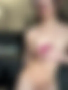 Yiyi-707's Webcam Show