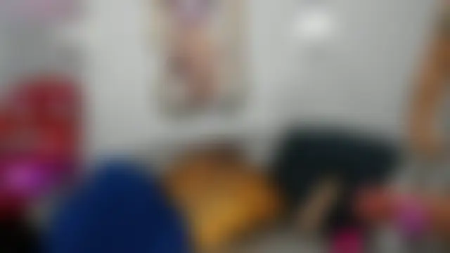 naughty_milf_esmeralda – Naživo chatovacia miestnosť