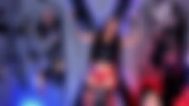 Pokazy przed kamerką – Cinthia_Iris_BDSM