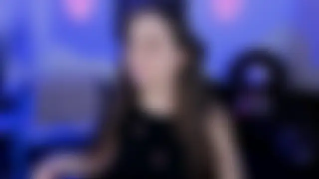 VirtuallVoyant élő XXX-chatje