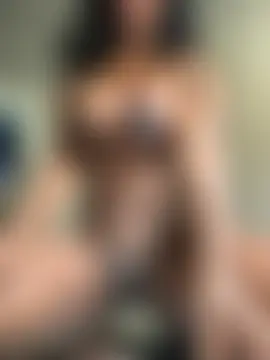 عرض كام Bustykeyla