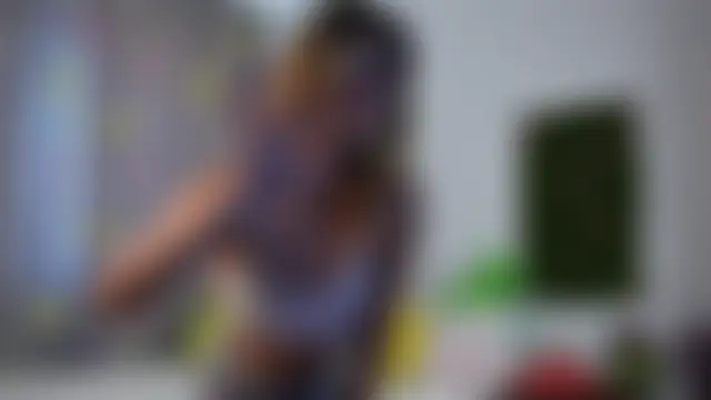 Chat soba uživo modela PetiteAlien