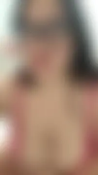 Larissa4U's Live XXX Chat