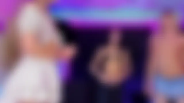 Queens_Wonders_Blonders' Webcam Show