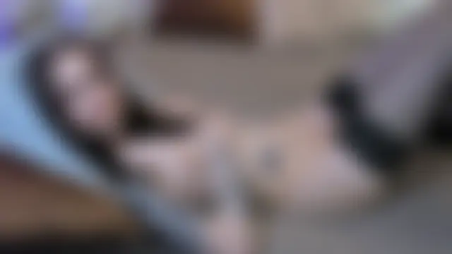 NaughtyLoryy webkamerás műsora