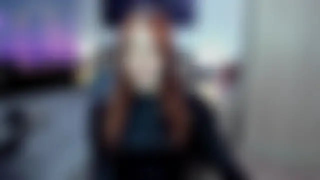 AdrianWild Adlı Modelin Canlı XXX Sohbeti