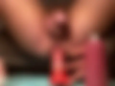 mesetti: διαδικτυακό σόου στην κάμερα