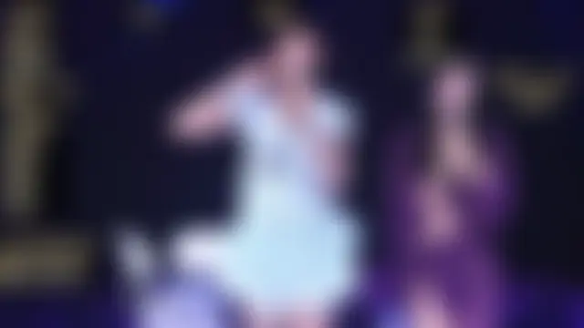 LuckyGirl-999 网络视讯表演