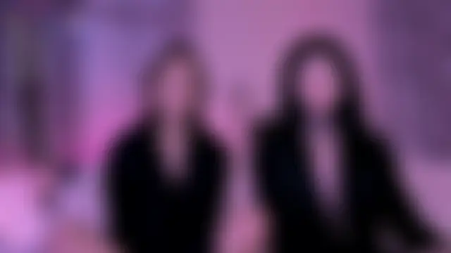 Lein_Bone: διαδικτυακό σόου στην κάμερα