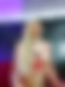 crislingery_dolli: διαδικτυακό σόου στην κάμερα