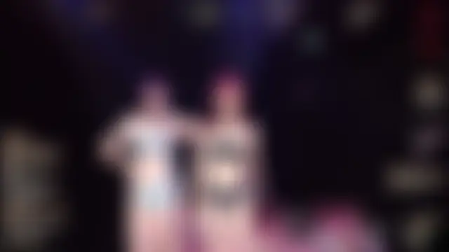 Bgirl-001: διαδικτυακό σόου στην κάμερα