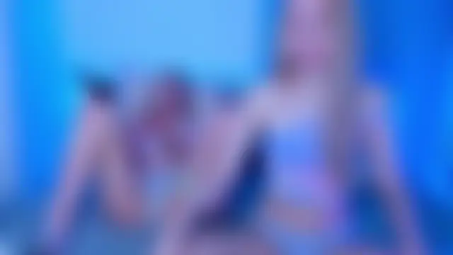 Seks show uživo modela AlexRoseLiRed na kameri