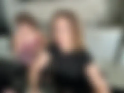 Nura_n_Sarah Videochat live