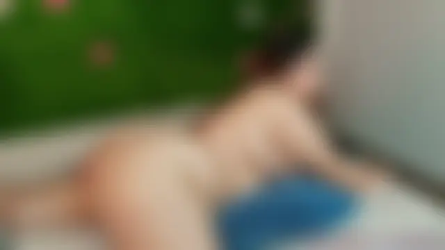 Huge_Titties_: διαδικτυακό σόου στην κάμερα