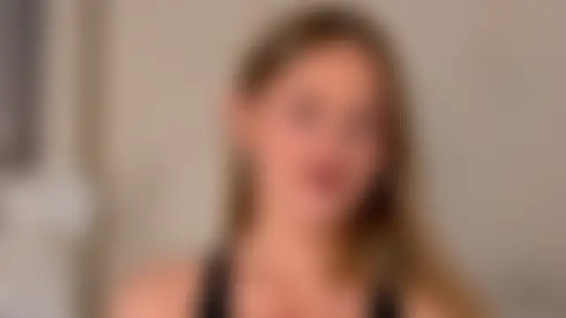 ur_wet_dreams' Live XXX Chat