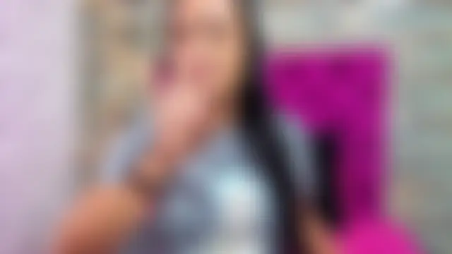 LITTLE-NESSA: онлайн-секс-шоу