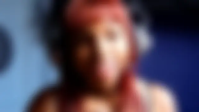 emilycloves: онлайн-секс-шоу