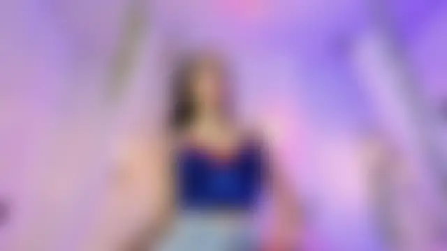 eimi_rosse18's Live XXX Chat