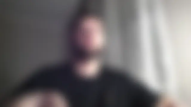 Ar4eewal: απευθείας σέξι σόου στην κάμερα