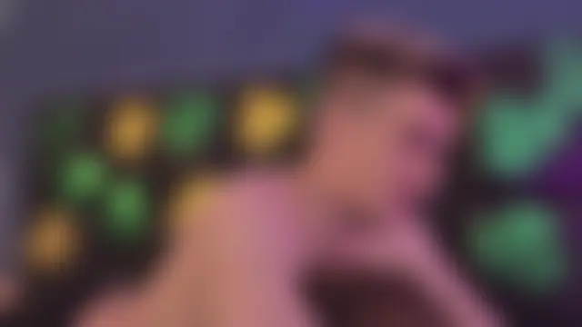 MikaelSlow's Live Chat Room