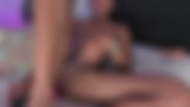 santinaughty's Live Chat Room