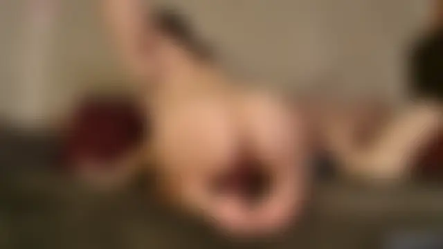 Julia-Ivy Ruang Obrolan Langsung