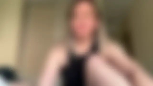 naughtyhollyxxxx's Live Webcam Show