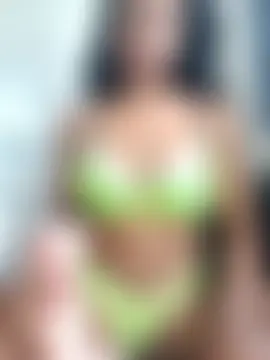 Luhma_hot's Live Webcam Show