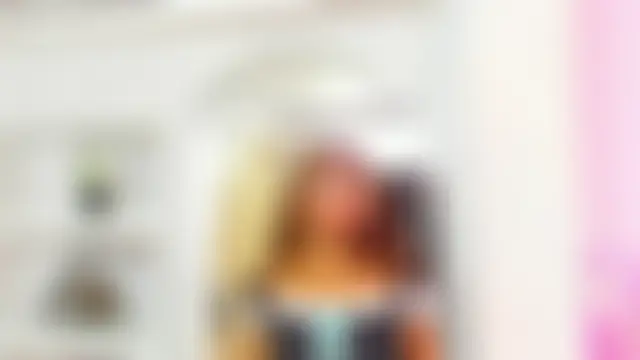 HaileeRoberts Adlı Modelin Canlı XXX Sohbeti