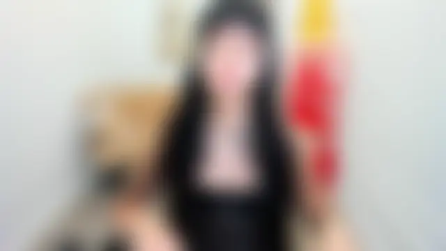 TiffanyYounge: δωμάτιο απευθείας συνομιλίας