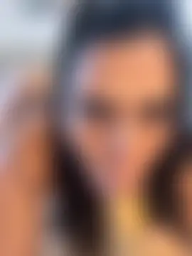 valecruz903's Live Chat Room