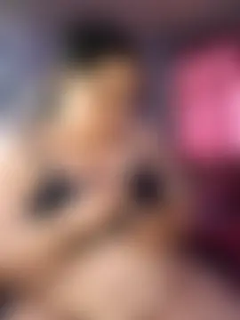 Salma_deep's Live Chat Room