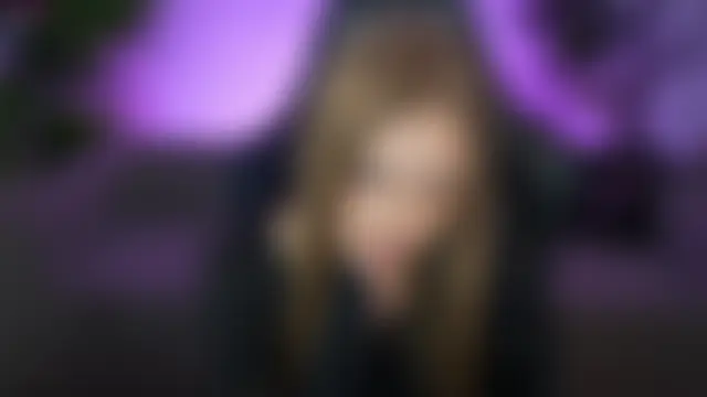 Charlotte_Dreams' Live Chat Room