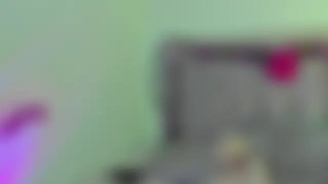 Britanny77's Live XXX Chat