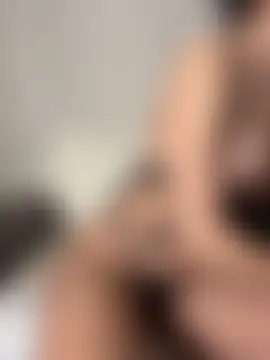 Minarossa's Live Chat Room