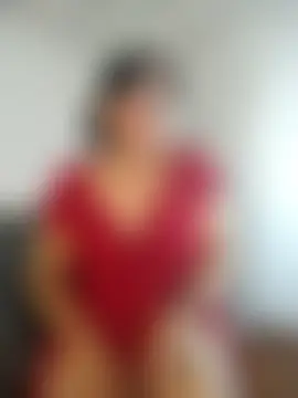 christy_ant Show in webcam